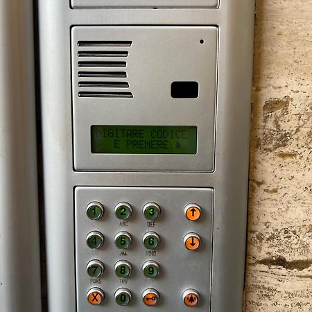 Medusa Duomo Guest House نابولي المظهر الخارجي الصورة