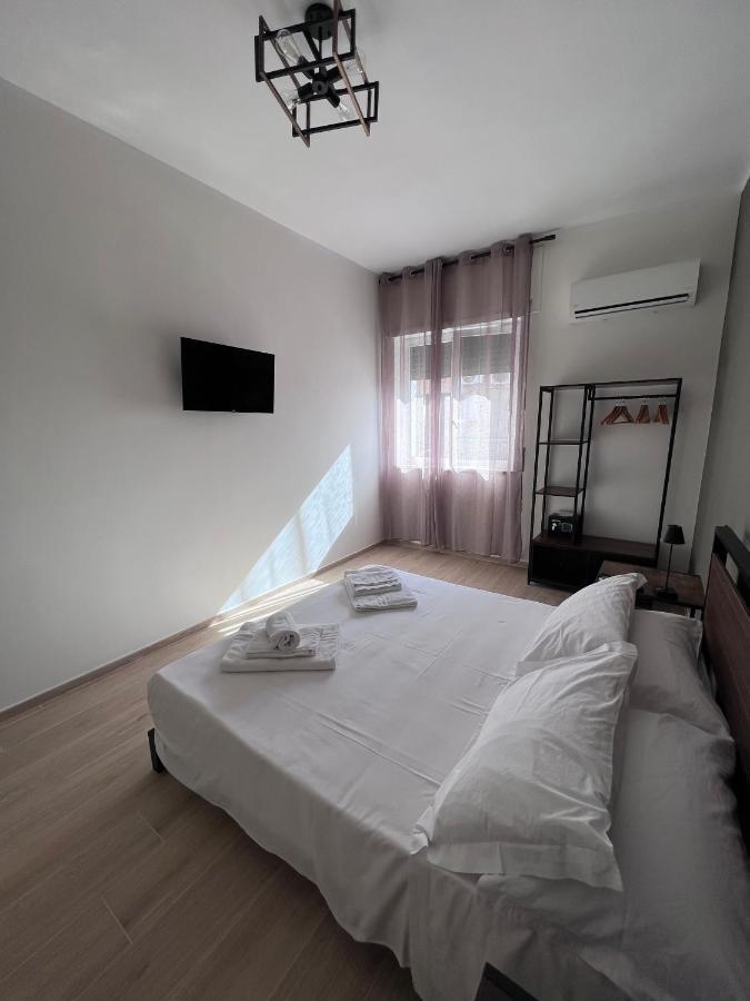 Medusa Duomo Guest House نابولي المظهر الخارجي الصورة