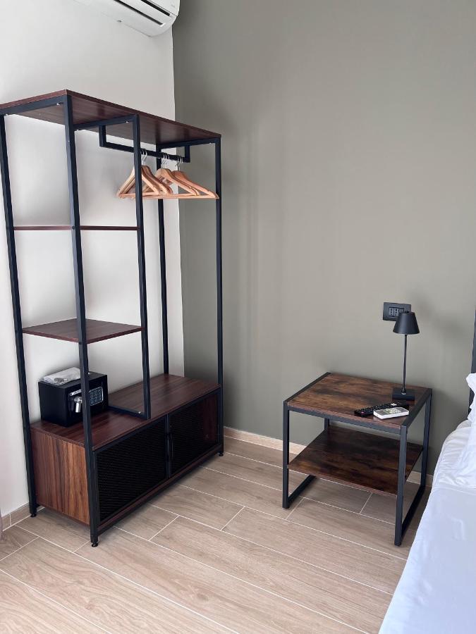 Medusa Duomo Guest House نابولي المظهر الخارجي الصورة