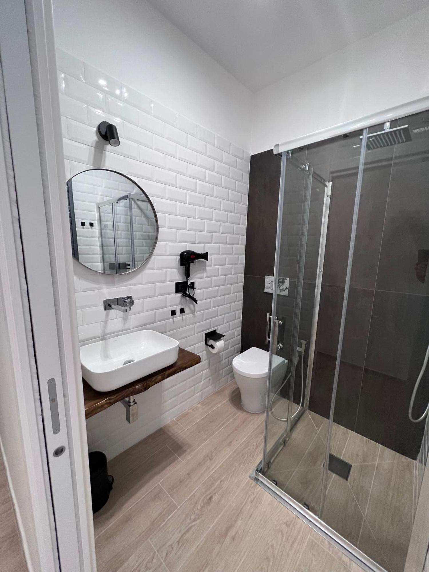 Medusa Duomo Guest House نابولي المظهر الخارجي الصورة